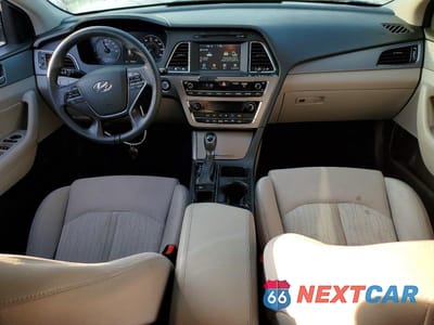 Zdjęcie 8 z 11 samochodu: 2017 HYUNDAI SONATA HYBRID SE VIN:KMHE24L36HA071007 - miniatura