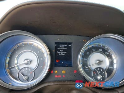 Zdjęcie 9 z 11 samochodu: 2012 CHRYSLER 300 LIMITED VIN:2C3CCACG5CH233556 - miniatura