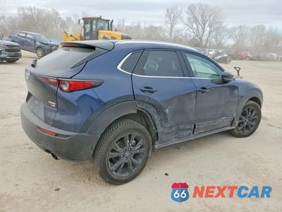 Trzecie zdjęcie samochodu z tyłu: 2022 MAZDA CX-30 PREMIUM VIN:3MVDMBDY6NM426487 - miniatura