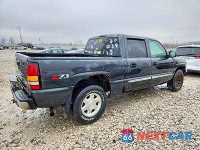 Trzecie zdjęcie samochodu z tyłu: 2005 GMC NEW SIERRA K1500 VIN:2GTEK13T251363231 - miniatura