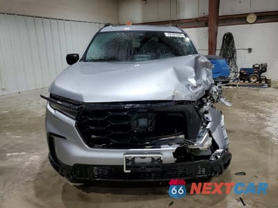 Piąte zdjęcie samochodu w środku: 2025 HONDA PILOT TRAILSPORT VIN:5FNYG1H6XSB052897 - miniatura