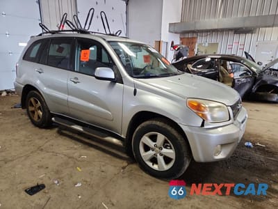 Czwarte zdjęcie samochodu z boku: 2005 TOYOTA RAV4 BASE VIN:JTEGD20V250067115 - miniatura