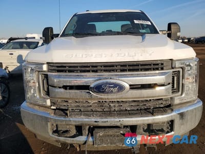 Piąte zdjęcie samochodu w środku: 2019 FORD F250 SUPER DUTY VIN:1FT7X2B65KED65710 - miniatura