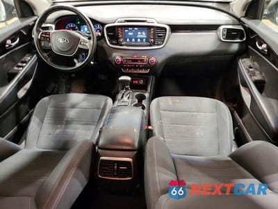 Zdjęcie 8 z 13 samochodu: 2019 KIA SORENTO LX VIN:5XYPGDA39KG463374 - miniatura