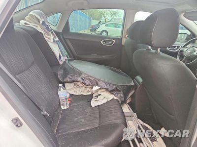 Zdjęcie 11 z 14 samochodu: 2019 NISSAN SENTRA SV VIN:3N1AB7AP2KY395149 - miniatura