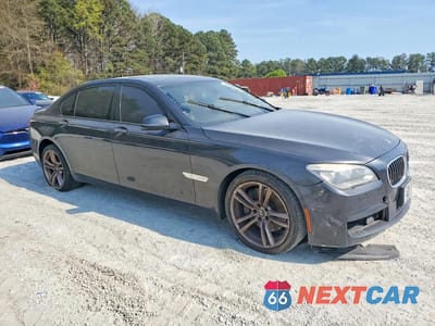 Czwarte zdjęcie samochodu z boku: 2015 BMW 750 LI VIN:WBAYE8C57FD781267 - miniatura