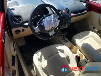 Zdjęcie 8 z 12 samochodu: 2007 VOLKSWAGEN NEW BEETLE CONVERTIBLE OPTION PACKAGE 1 VIN:3VWRF31Y27M413649 - miniatura