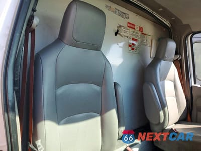 Zdjęcie 11 z 13 samochodu: 2014 FORD E350 BOX TRUCK VIN:1FDWE3FL9EDA61244 - miniatura