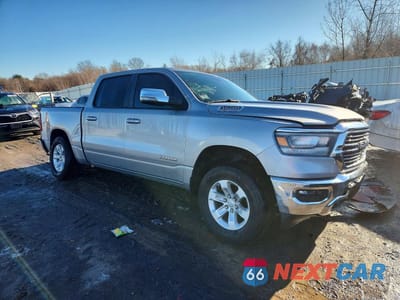 Czwarte zdjęcie samochodu z boku: 2023 RAM 1500 LARAMIE VIN:1C6SRFJT3PN666042 - miniatura