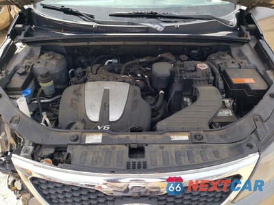 Zdjęcie 12 z 12 samochodu: 2011 KIA SORENTO LX VIN:5XYKTDA21BG078016 - miniatura