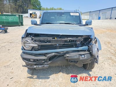 Piąte zdjęcie samochodu w środku: 2024 FORD BRONCO OUTER BANKS VIN:1FMDE8BH7RLA95023 - miniatura