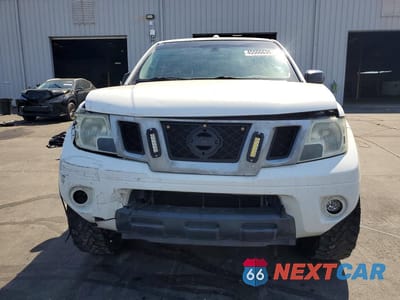 Piąte zdjęcie samochodu w środku: 2016 NISSAN FRONTIER DESERT RUNNER VIN:1N6AD0ER1GN795201 - miniatura