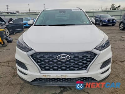 Piąte zdjęcie samochodu w środku: 2020 HYUNDAI TUCSON VALUE VIN:KM8J3CA47LU262122 - miniatura