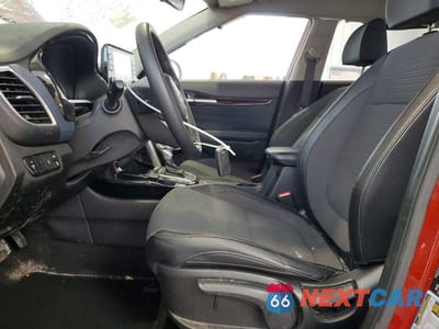 Zdjęcie 7 z 13 samochodu: 2023 KIA SELTOS S VIN:KNDEUCAA0P7467116 - miniatura