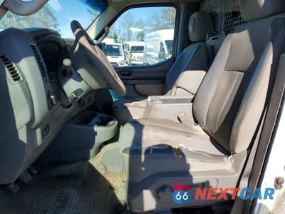 Zdjęcie 7 z 13 samochodu: 2013 NISSAN NV 2500 DELIVERY VAN VIN:1N6BF0LX3DN102401 - miniatura