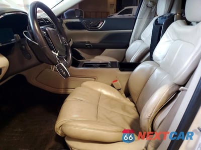 Zdjęcie 7 z 12 samochodu: 2017 LINCOLN CONTINENTAL RESERVE VIN:1LN6L9NP6H5602262 - miniatura