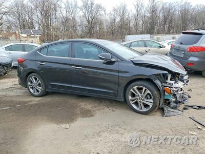 Czwarte zdjęcie samochodu z boku: 2017 HYUNDAI ELANTRA LIMITED VIN:KMHD84LFXHU207092 - miniatura