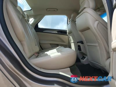 Zdjęcie 10 z 13 samochodu: 2019 LINCOLN MKZ VIN:3LN6L5A98KR619133 - miniatura