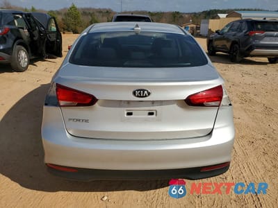 Zdjęcie 6 z 12 samochodu: 2018 KIA FORTE LX VIN:3KPFL4A79JE170743 - miniatura