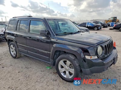 Czwarte zdjęcie samochodu z boku: 2016 JEEP PATRIOT LATITUDE VIN:1C4NJPFB4GD620891 - miniatura