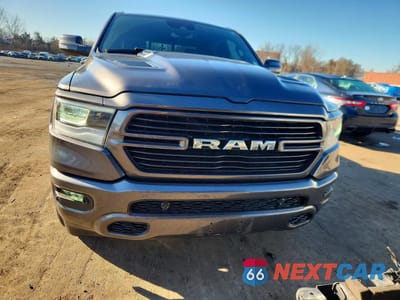 Piąte zdjęcie samochodu w środku: 2023 RAM 1500 LARAMIE VIN:1C6SRFJT2PN602641 - miniatura