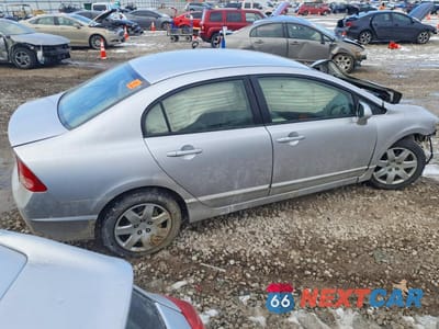 Trzecie zdjęcie samochodu z tyłu: 2008 HONDA CIVIC LX VIN:2HGFA15588H512289 - miniatura