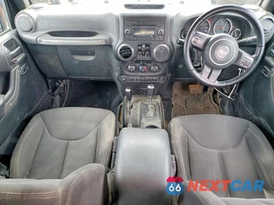 Zdjęcie 8 z 12 samochodu: 2018 JEEP WRANGLER UNLIMITED SPORT VIN:1C4BJWKG5JL892894 - miniatura