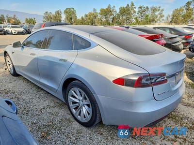 Drugie zdjęcie samochodu z przodu: 2018 TESLA MODEL S VIN:5YJSA1E28JF245489 - miniatura