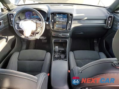 Zdjęcie 8 z 13 samochodu: 2023 VOLVO XC40 RECHARGE ULTIMATE VIN:YV4ED3UM9P2002527 - miniatura