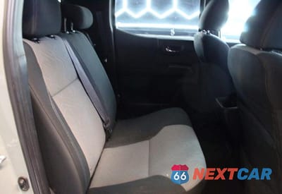 Zdjęcie 6 z 10 samochodu: 2022 TOYOTA TACOMA TRD OFF-ROAD VIN:3TMCZ5AN8NM532157 - miniatura