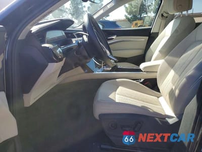 Zdjęcie 7 z 11 samochodu: 2024 AUDI Q8 E-TRON PREMIUM PLUS VIN:WA15AAGEXRB008340 - miniatura