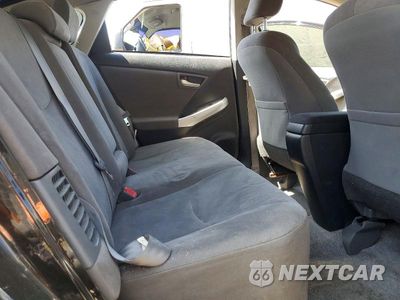 Zdjęcie 10 z 12 samochodu: 2015 TOYOTA PRIUS TWO VIN:JTDKN3DU1F0482494 - miniatura