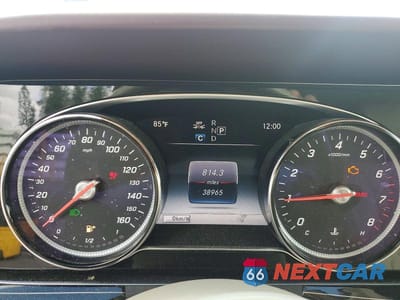 Zdjęcie 9 z 11 samochodu: 2018 MERCEDES-BENZ E 400 VIN:WDD1K6FB0JF048595 - miniatura