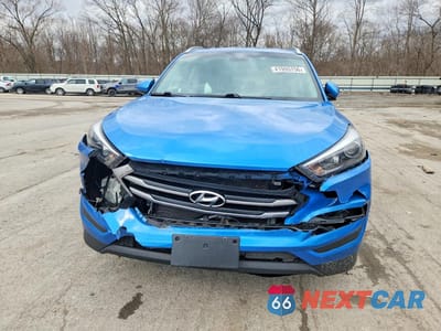 Piąte zdjęcie samochodu w środku: 2017 HYUNDAI TUCSON SE VIN:KM8J3CA4XHU501931 - miniatura