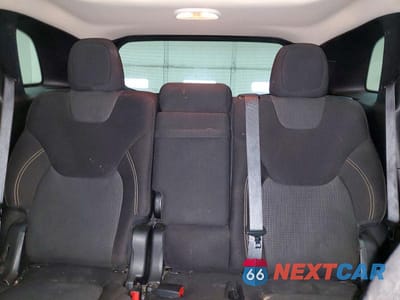 Zdjęcie 10 z 13 samochodu: 2017 JEEP CHEROKEE LATITUDE VIN:1C4PJMCS7HW565595 - miniatura