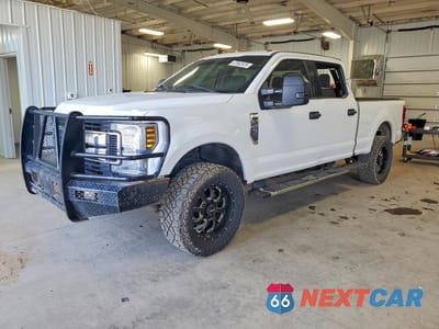 2018 FORD F250 SUPER DUTY 1FT7W2BTXJEB34647 - główne zdjęcie licytacji z USA - miniatura