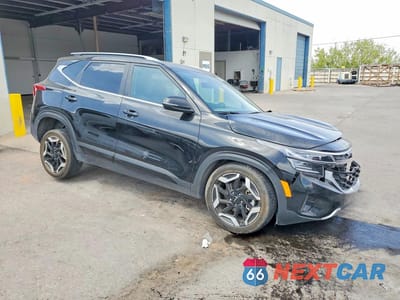 Czwarte zdjęcie samochodu z boku: 2024 KIA SELTOS SX VIN:KNDETCA72R7643223 - miniatura