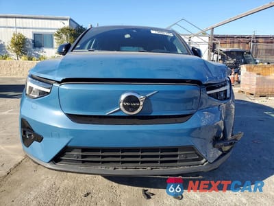 Piąte zdjęcie samochodu w środku: 2022 VOLVO C40 P8 RECHARGE ULTIMATE VIN:YV4ED3GB2N2008385 - miniatura