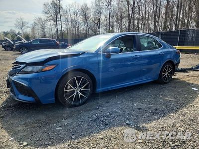 2024 TOYOTA CAMRY SE 4T1G11AK8RU211787 - główne zdjęcie licytacji z USA - miniatura