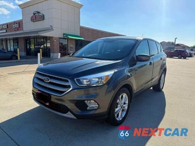 Drugie zdjęcie samochodu z przodu: 2017 FORD ESCAPE SE VIN:1FMCU0GD7HUC67260 - miniatura