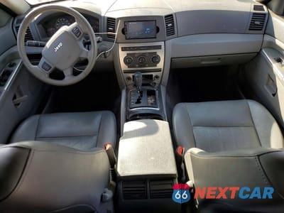 Zdjęcie 8 z 12 samochodu: 2005 JEEP GRAND CHEROKEE LAREDO VIN:1J4GS48K65C525196 - miniatura