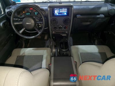 Zdjęcie 8 z 13 samochodu: 2008 JEEP WRANGLER UNLIMITED X VIN:1J4GA39108L571582 - miniatura