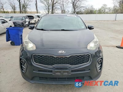 Piąte zdjęcie samochodu w środku: 2018 KIA SPORTAGE EX VIN:KNDPN3AC6J7321950 - miniatura