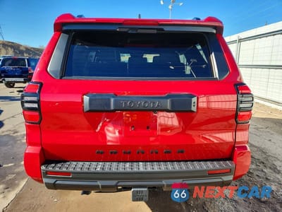 Zdjęcie 6 z 13 samochodu: 2025 TOYOTA 4RUNNER SR5 VIN:JTEVA5BR1S5060656 - miniatura