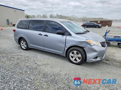 Czwarte zdjęcie samochodu z boku: 2017 TOYOTA SIENNA L 7-PASSENGER VIN:5TDZZ3DC6HS798550 - miniatura