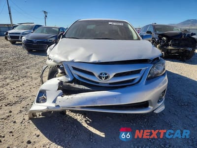 Piąte zdjęcie samochodu w środku: 2012 TOYOTA COROLLA S VIN:5YFBU4EE2CP039000 - miniatura
