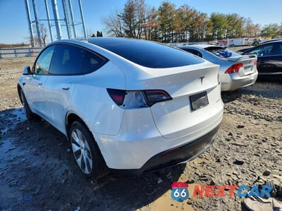 Drugie zdjęcie samochodu z przodu: 2023 TESLA MODEL Y VIN:7SAYGDEE5PF704526 - miniatura