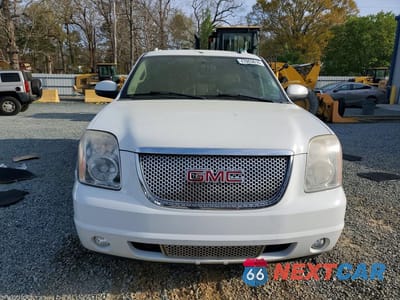Piąte zdjęcie samochodu w środku: 2007 GMC YUKON XL DENALI VIN:1GKFK66827J364613 - miniatura