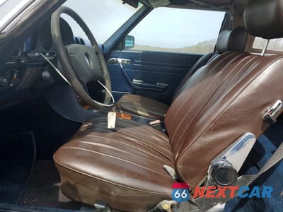 Zdjęcie 7 z 12 samochodu: 1982 MERCEDES-BENZ 380 VIN:WDBBA45A4CB016031 - miniatura