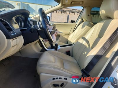 Zdjęcie 7 z 11 samochodu: 2015 VOLVO XC60 T6 PREMIER+ VIN:YV4902RC8F2611842 - miniatura